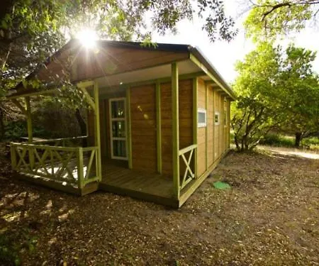 Kamp alanı Location De Meremaki