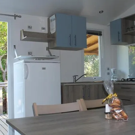 Location De Meremaki キャンプ場 ピアノトリ・カルダレロ